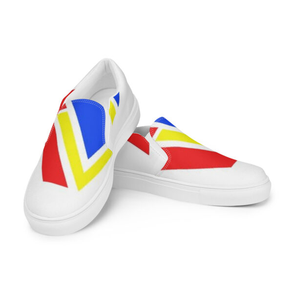 Women’s slip-on canvas shoes